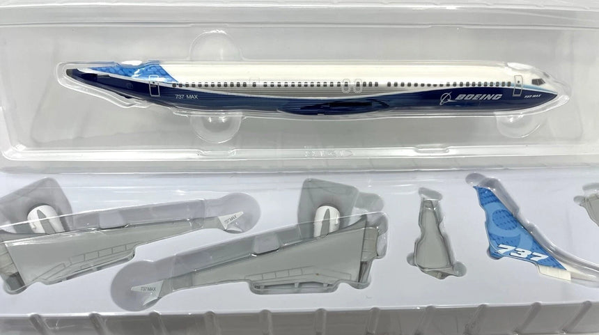 Hogan Boeing 737 MAX 9 Boeing House Colors 1/200 Aircraft Scale Model