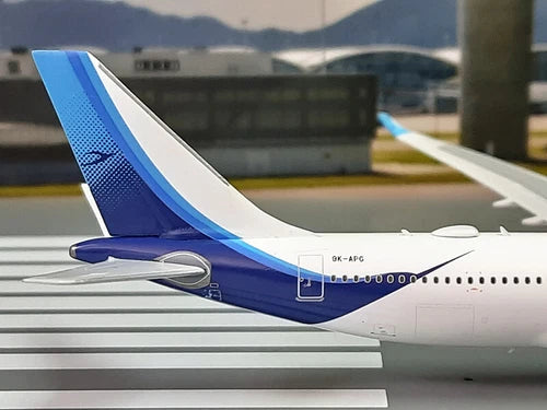 Phoenix Kuwait Airways Airbus A330-800Neo 9K-APG 1/400 Aircraft Scale Model