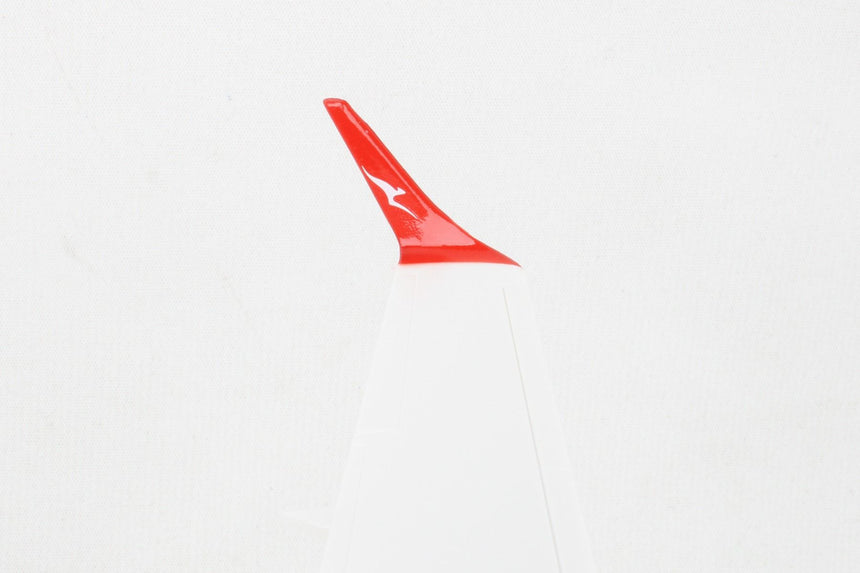 SkyMarks Qantas E190 1/100 Scale