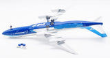 SQ Wings Boeing “House Dreamliner” Boeing B747-8 1/200 Aircraft Scale Model