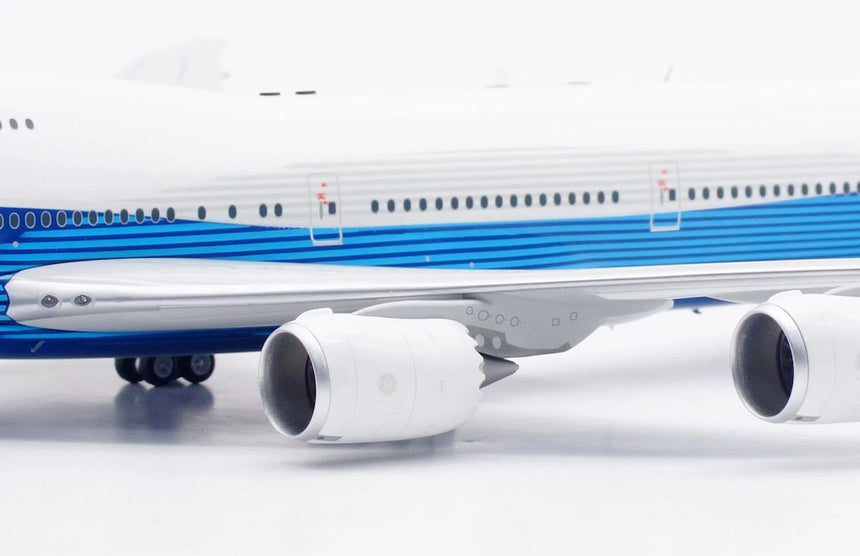 SQ Wings Boeing “House Dreamliner” Boeing B747-8 1/200 Aircraft Scale Model
