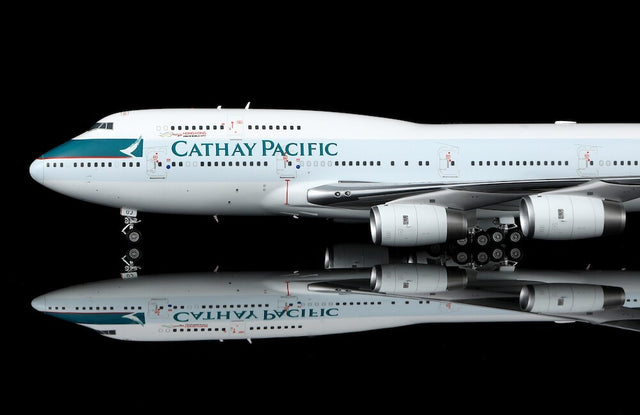 SQ Wings Cathay Pacific Boeing B747-400 B-HUJ 1/200 Aircraft Scale Model