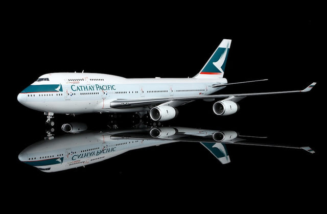 SQ Wings Cathay Pacific Boeing B747-400 B-HUJ 1/200 Aircraft Scale Model