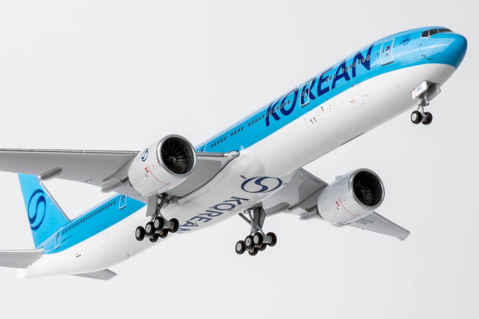 NG Models Korean Air (2025's livery) Boeing 777-300ER HL7202 1/400